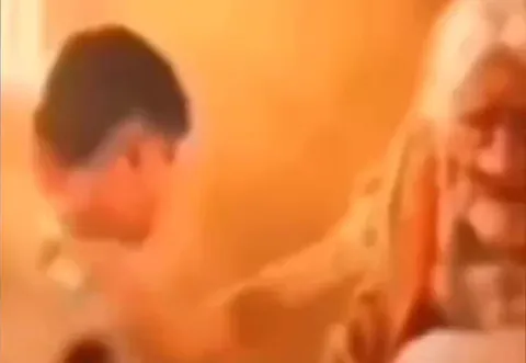 Он хотел, чтобы ты это взяла