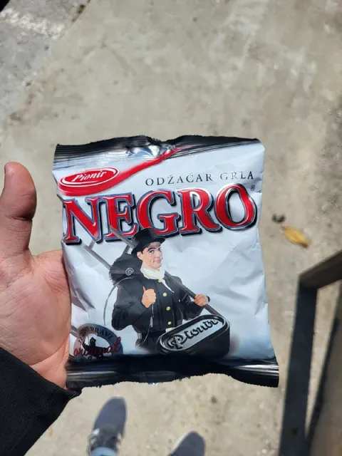 Crne bombone za grlo