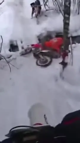 Мотоцикл не едет по снегу