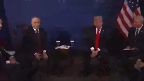 Putin's sarcastic slow clap
