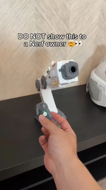 Motion-Tracking Nerf Owner