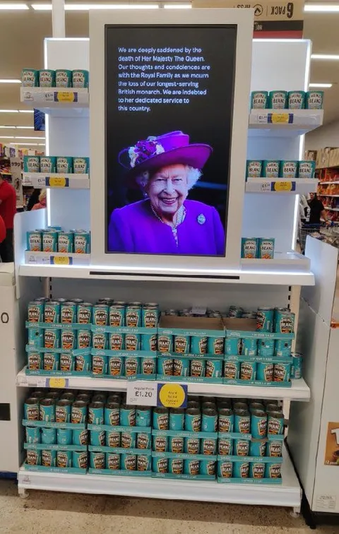 Queen’s Memorial at the Bean Aisle