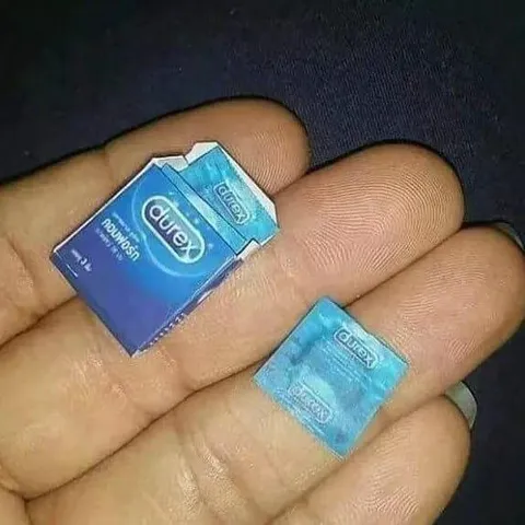 Крошечные презервативы Durex