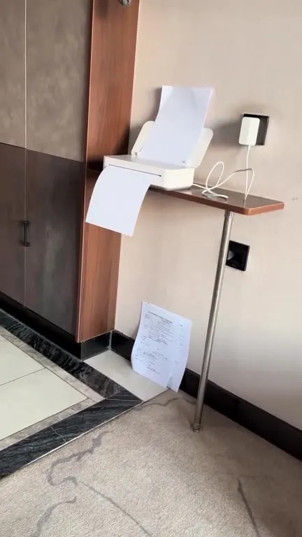 Принтер печатает без остановки