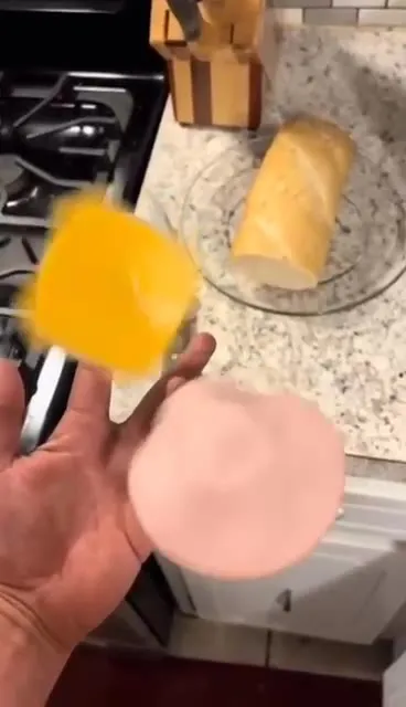 Танцующие продукты на кухне