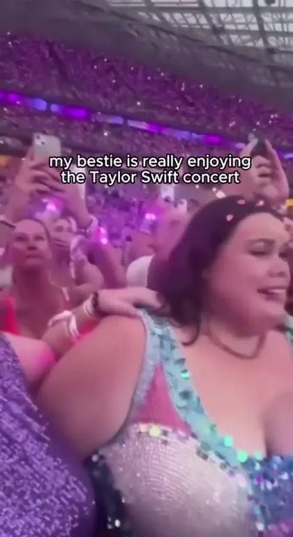 Bestie Enjoying the Taylor Swift Concert