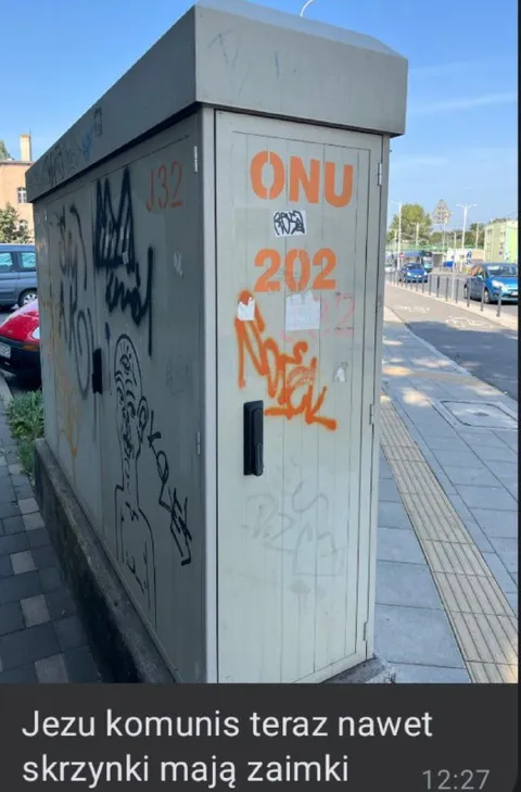 Komunistyczne skrzynki mają zaimki