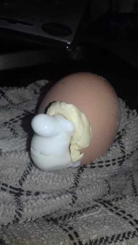 Странное яйцо с кремом