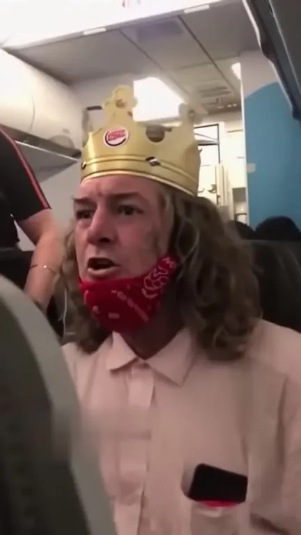 Король Burger King в самолёте