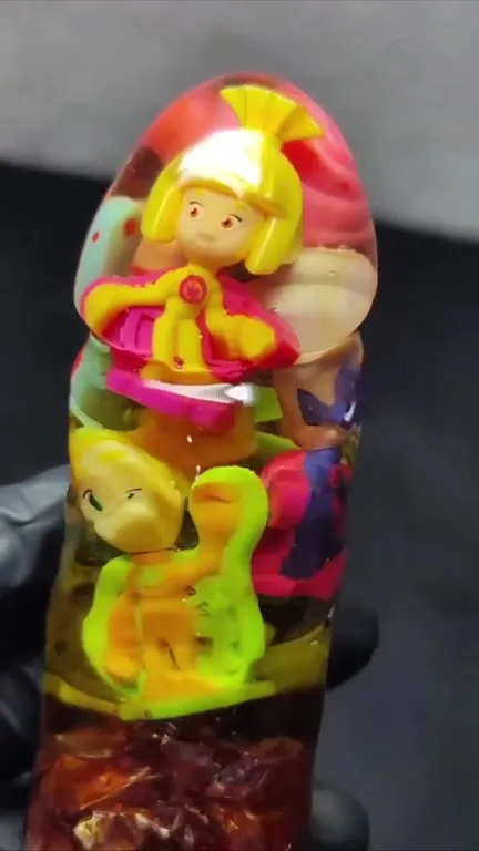 Фиксики внутри капсулы