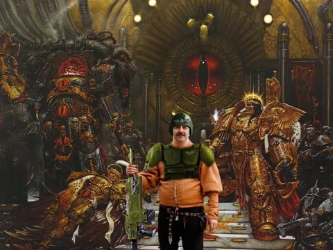 Усатый воин среди космодесантников