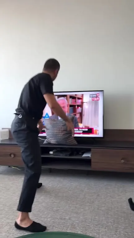 Breaking the Netanyahu TV