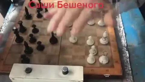 Сашка не умеет ходить
