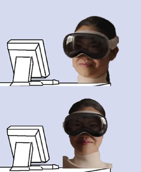 Женщина в VR-гарнитуре