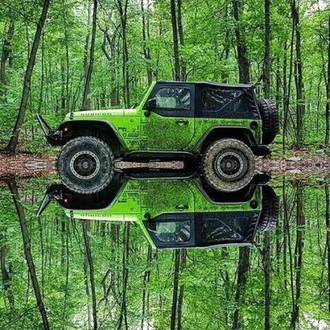 Jeep Reflection Illusion