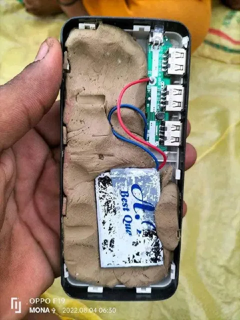 Clay-Packed Homemade Power Bank