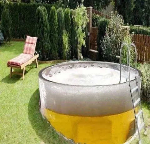 Бассейн с пивом
