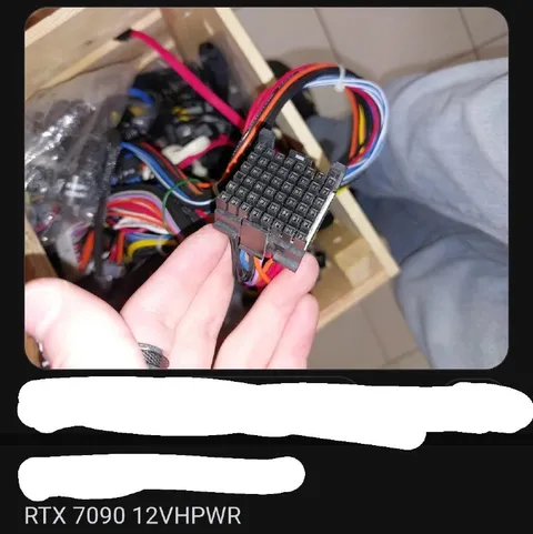 RTX 7090 12VHPWR Connector