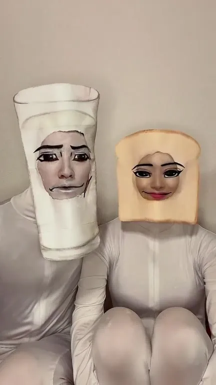 Стакан и кусок хлеба