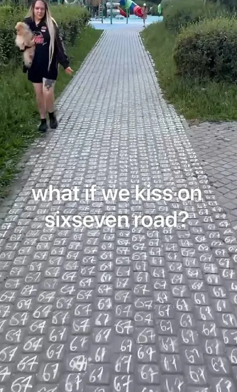 Kiss on Sixseven Road