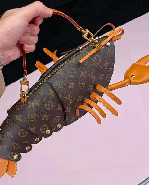 Сумка из ЦУМа сбежала