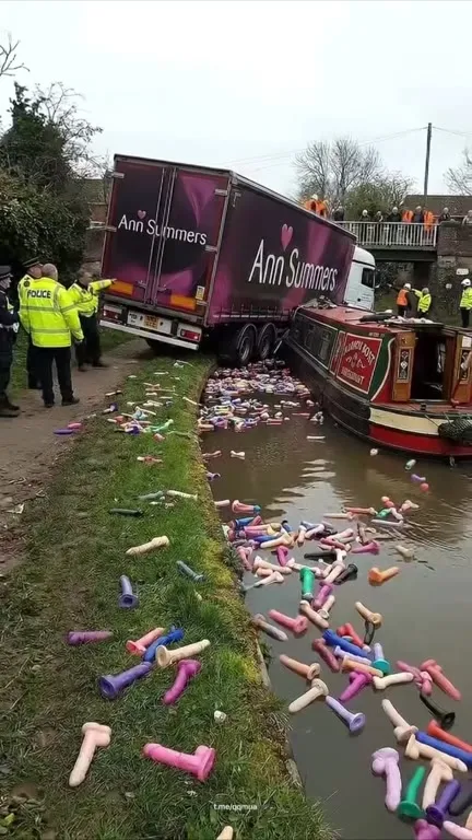 Ann Summers truck spills into canal