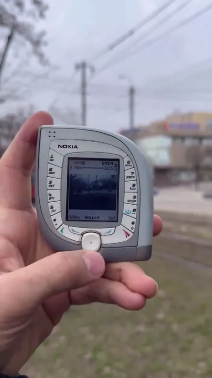 Nokia 7600 Bus Camera Demo