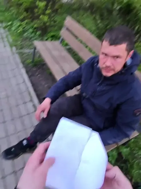 Мужчина убежал от денег