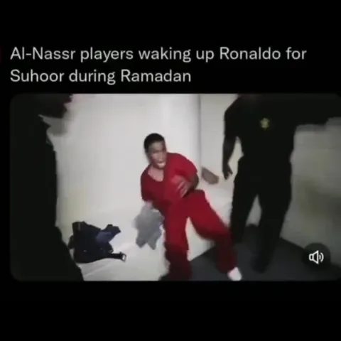 AI-Nassr Players Wake Ronaldo