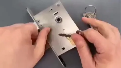 Ключ превращается в пружину