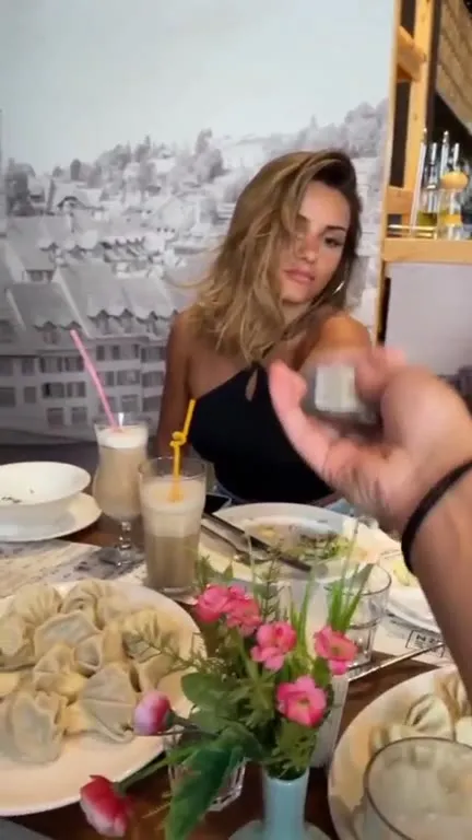 Когда пришёл счёт в ресторане