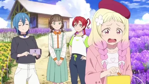 財布を開けるキナコちゃん