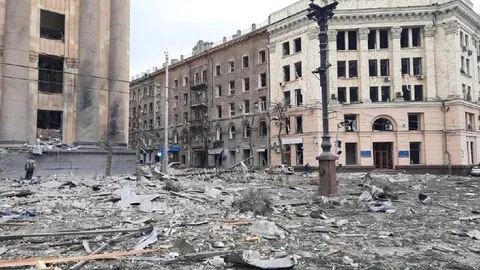 Центр Харькова после обстрела