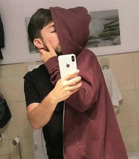 Поцелуй в зеркале
