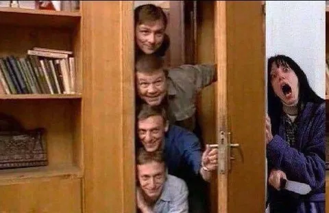 Мужчины в шкафу