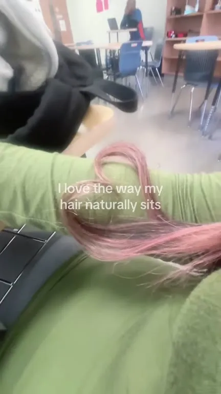 I Love How My Hair Sits