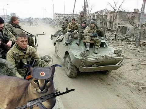 Пума с пулемётом среди солдат