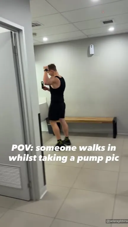 Someone Walks In During a Pump Pic