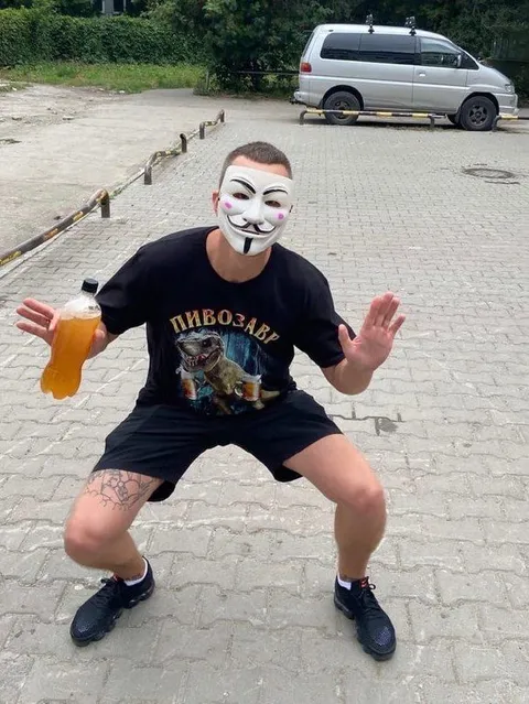 Пивзавр с бутылкой пива
