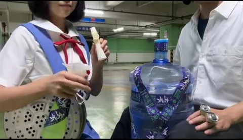 Ice Cream and Water Bottle Performance
