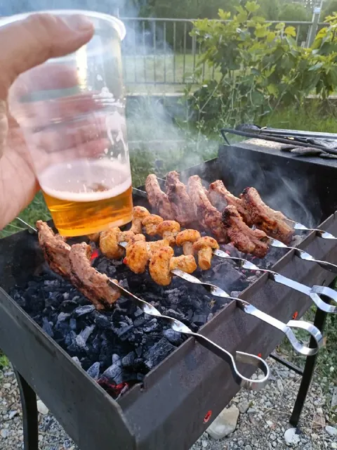 Пятница с шашлыком и пивом