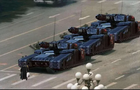 Три танка идут строем