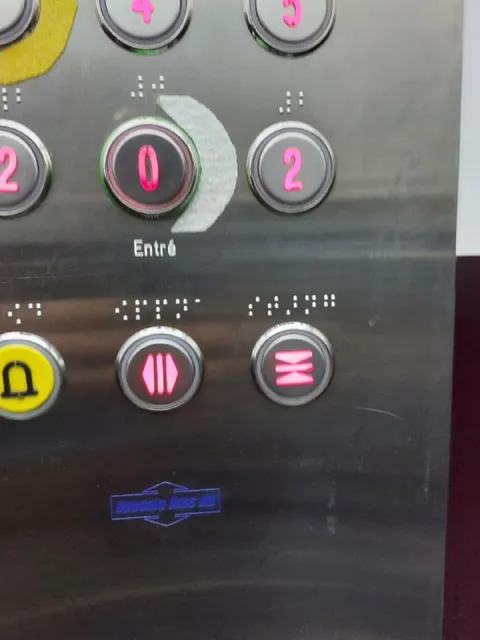 Le bouton zéro de l’ascenseur