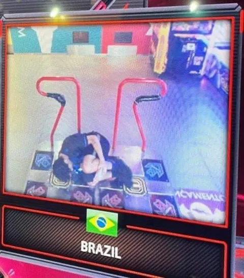 Brazil Dance Pad Collapse
