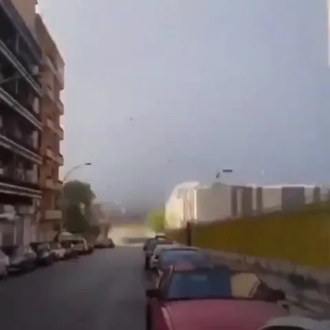 Взрыв и жуткий взгляд