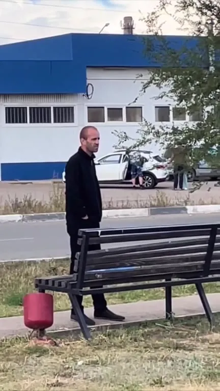 Знаменитости и странные двойники