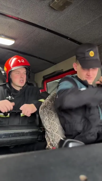 Саня, не надо, пожалуйста