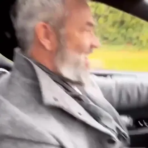 Ящик пива в машине
