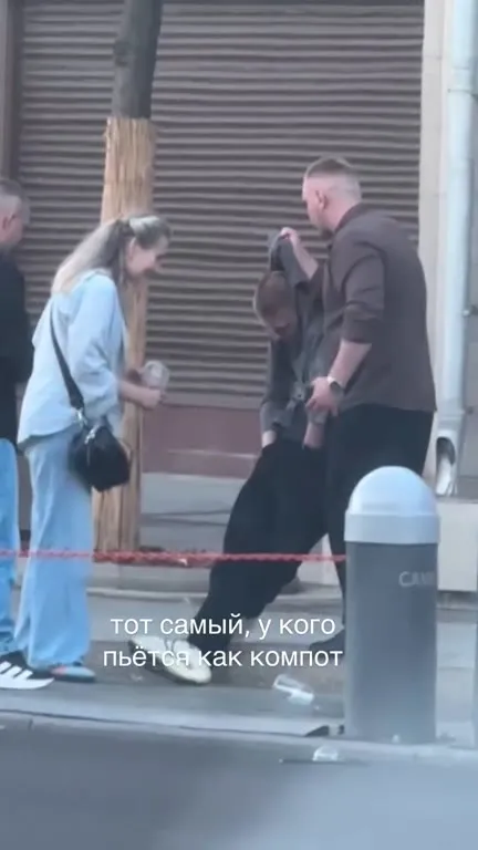 Тот, у кого пила как компот