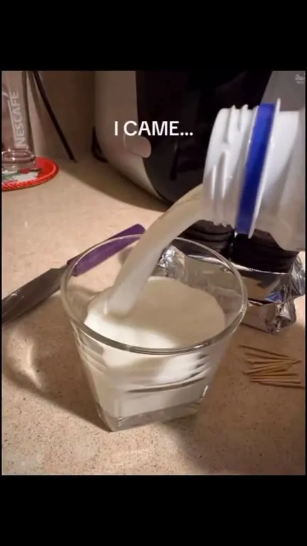 Oreo Cookies Conquer the Milk